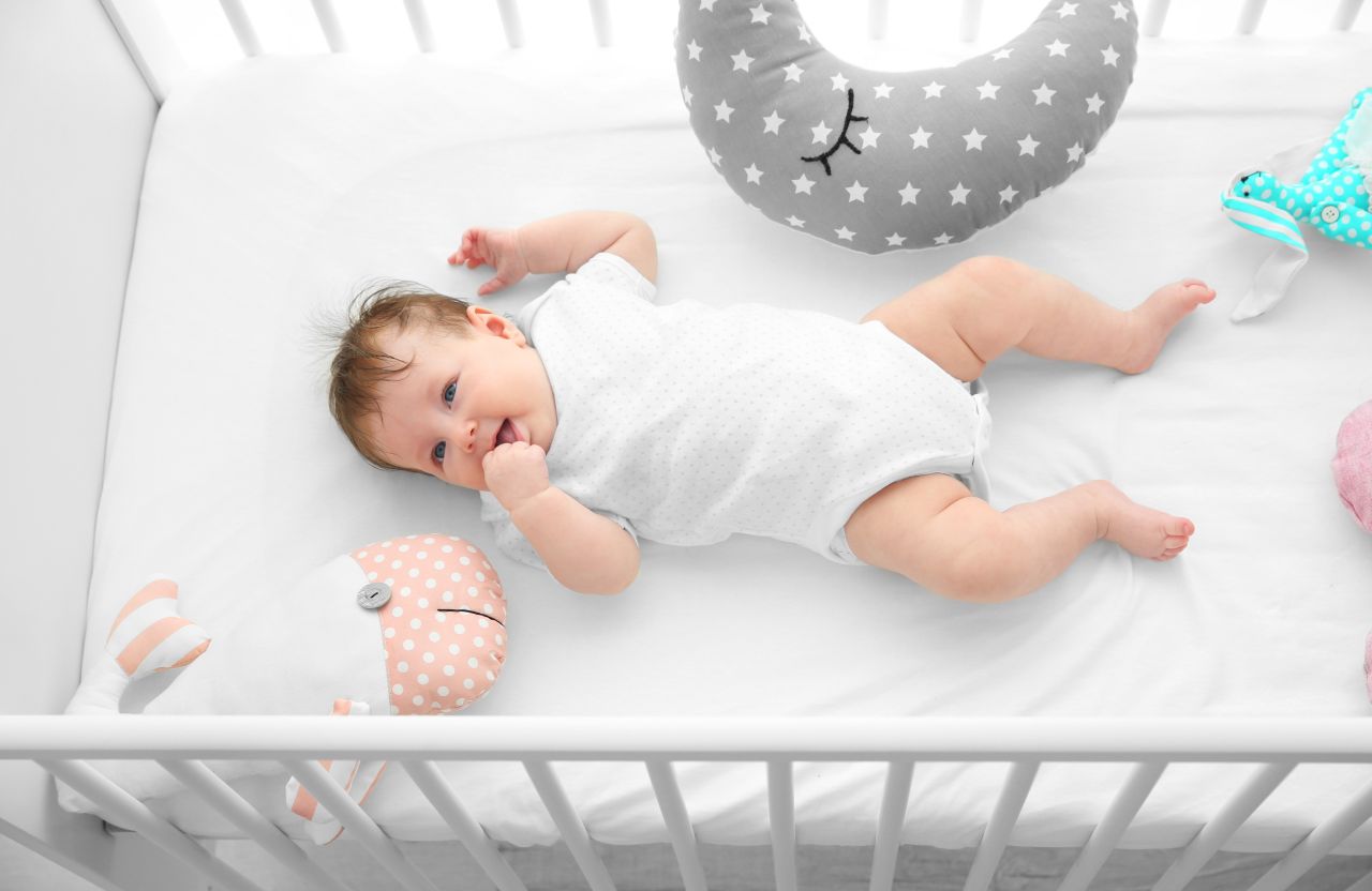 Jak zadbać o komfort i bezpieczeństwo niemowlaka?
