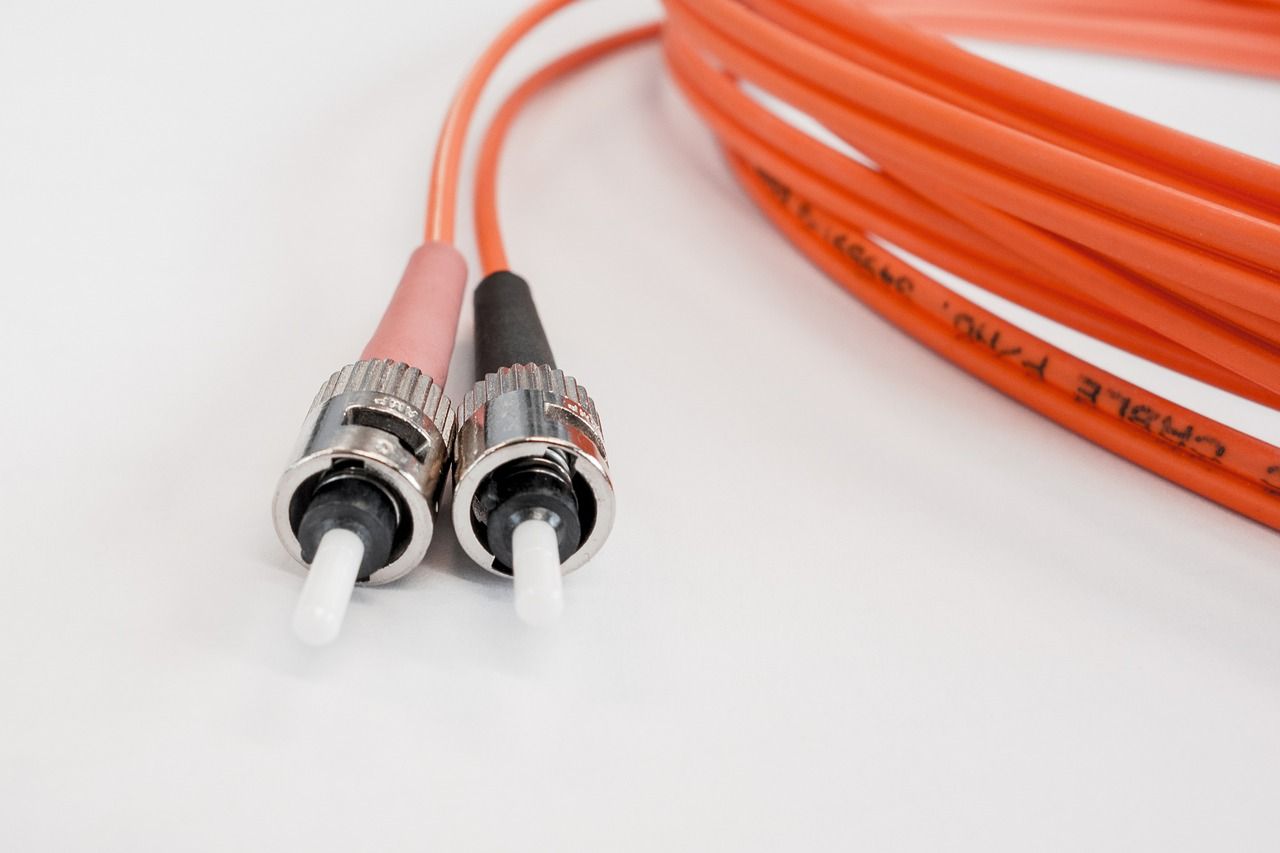 Jak bezpiecznie zamontować kable?