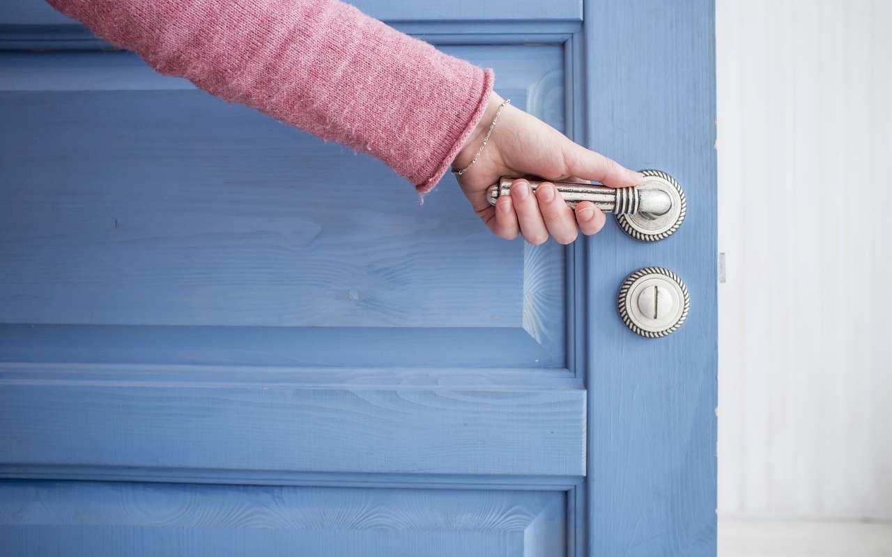 Jak wybrać dobrej jakości klamkę do drzwi?