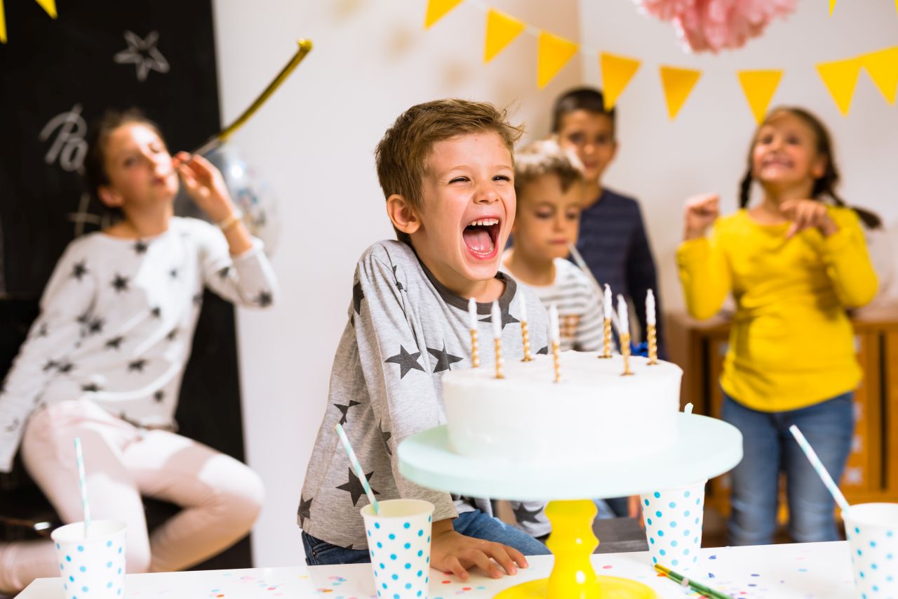O czym należy pamiętać organizując przyjęcie urodzinowe?