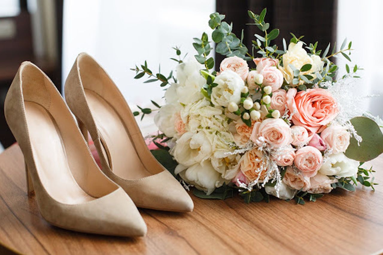 Jak wybrać wygodne, a zarazem eleganckie buty na wesele?