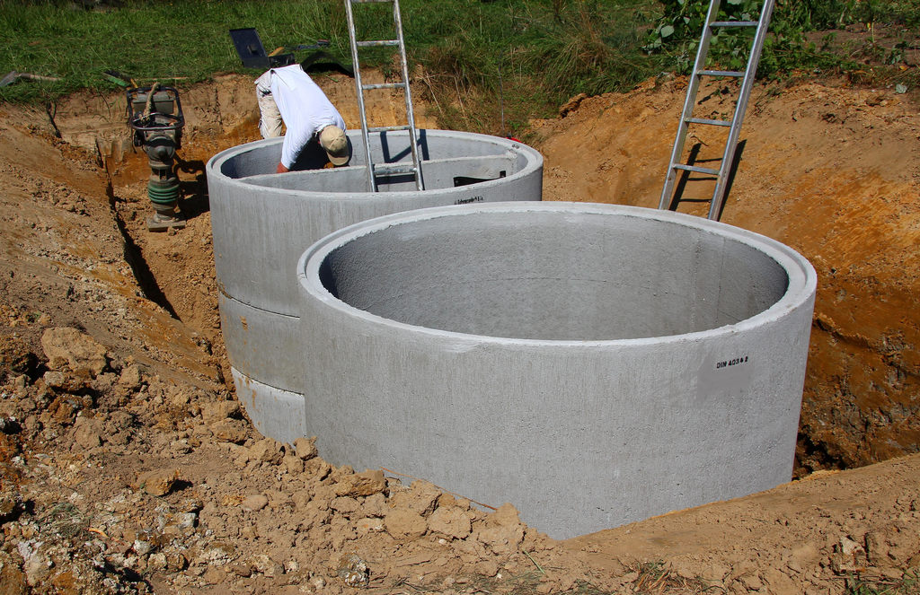 Szambo betonowe – dlaczego warto się na nie zdecydować?
