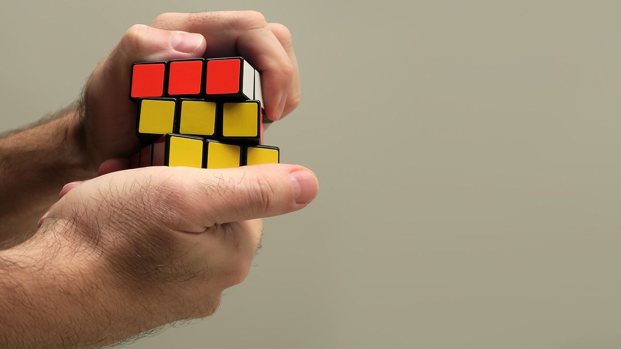 Czy Kostka Rubika zrobi z Ciebie geniusza? Przekonaj się!